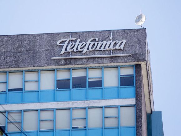 El Gobierno suspendió de forma “preventiva” la compra de Telefónica