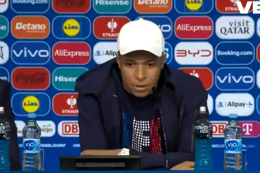 Mbappe pide a los jóvenes franceses que voten contra los "extremos" para defender "la diversidad y el respeto"