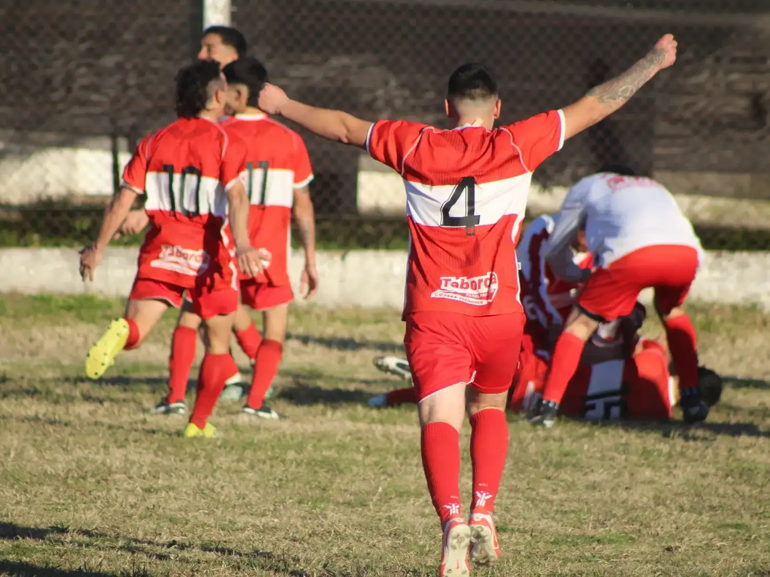 Goleadas, clásicos y un líder firme en el inicio de la segunda rueda