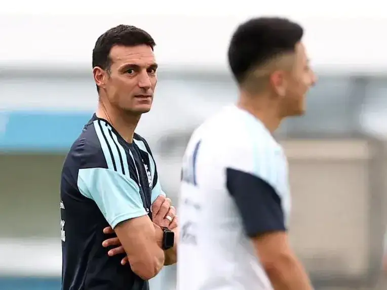 Scaloni dirigió la segunda práctica argentina en Kansas.