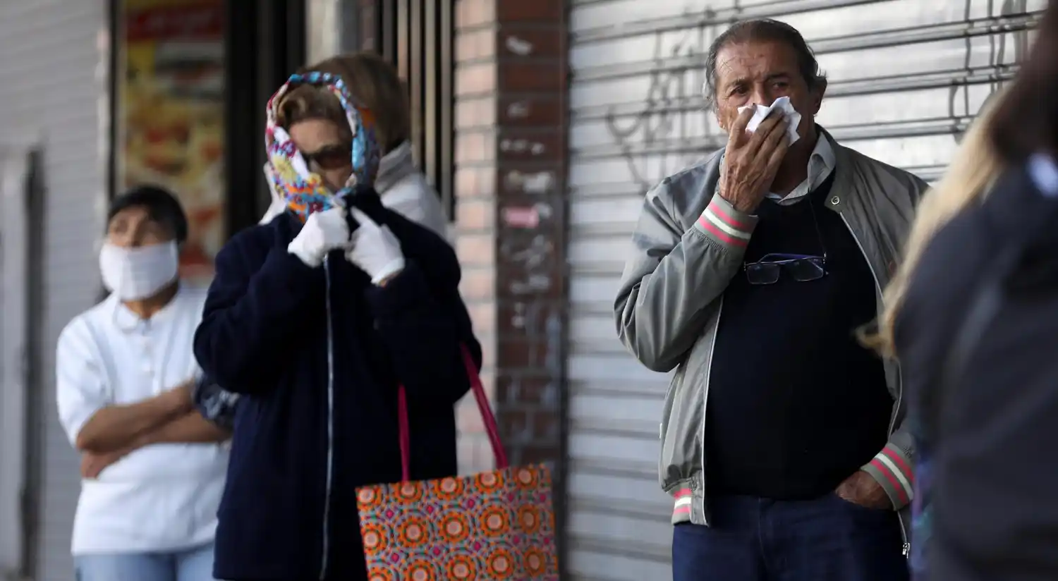 La Matanza: Es obligatorio el uso de barbijos de confección doméstica