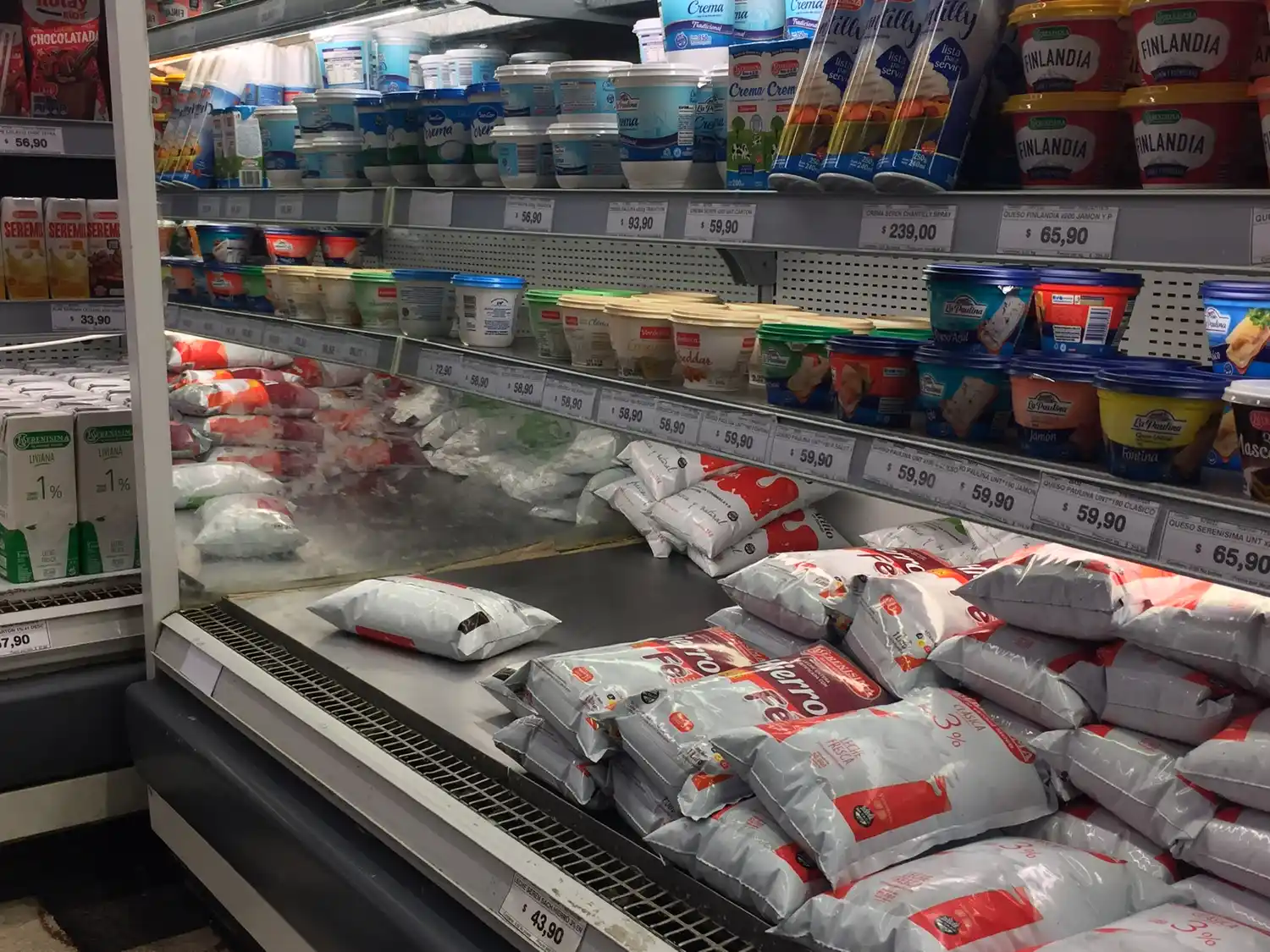 Tamberos aseguran que se agudizará el faltante de leche