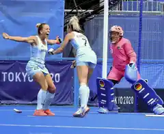 Las Leonas se metió en las semifinales con una goleada