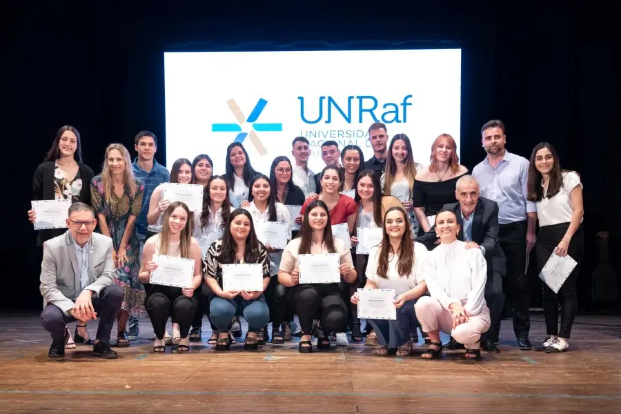 La UNRaf acompaña e impulsa la carrera de sus graduadas y graduados