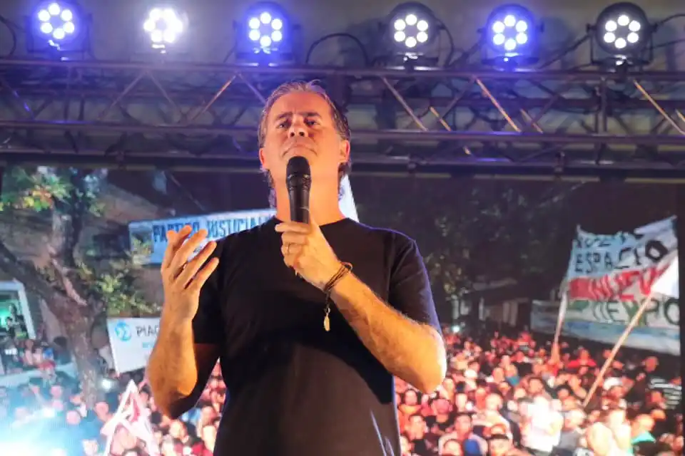 Piaggio y el PJ de Gualeguaychú repudiaron "el golpe de Estado a Evo Morales"