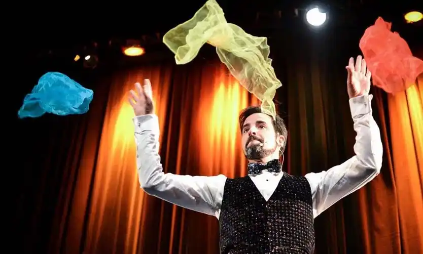 Con magia de nivel internacional, el Lope de Vega presenta una noche de asombro