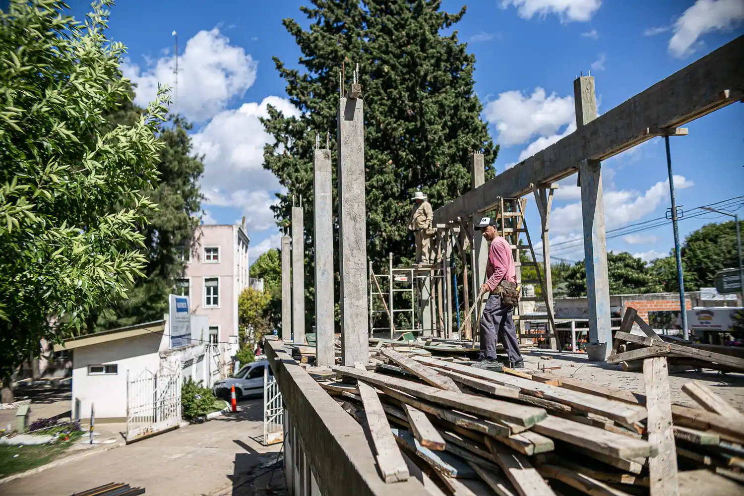 Almirante Brown: El Municipio avanza con obras en el cementerio de Rafael Calzada