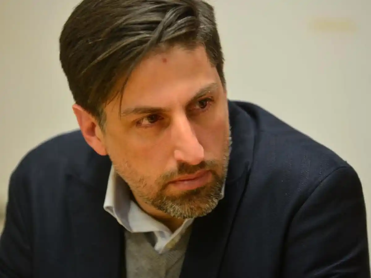 Para "transformar la educación" ministro acepta sugerencias por redes sociales