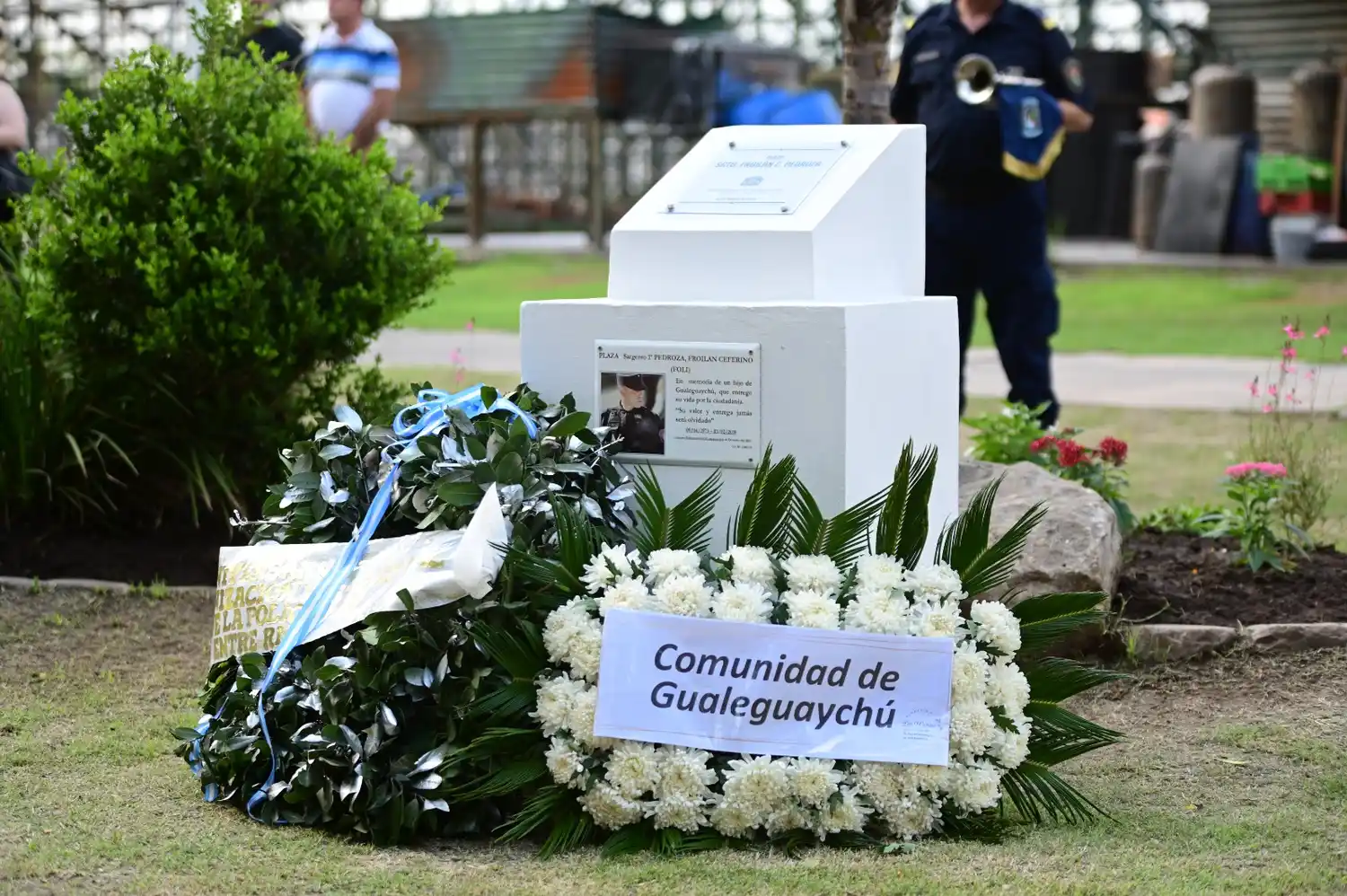 En un emotivo acto rindieron homenaje al policía asesinado Froilán Ceferino Pedroza