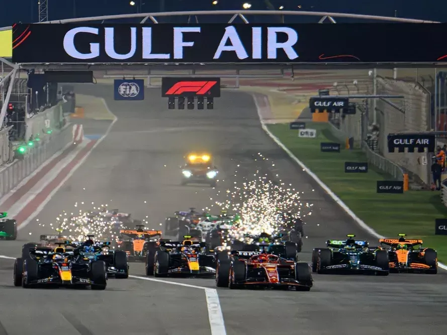 El domingo a las 12 se corre el GP de Barhéin.