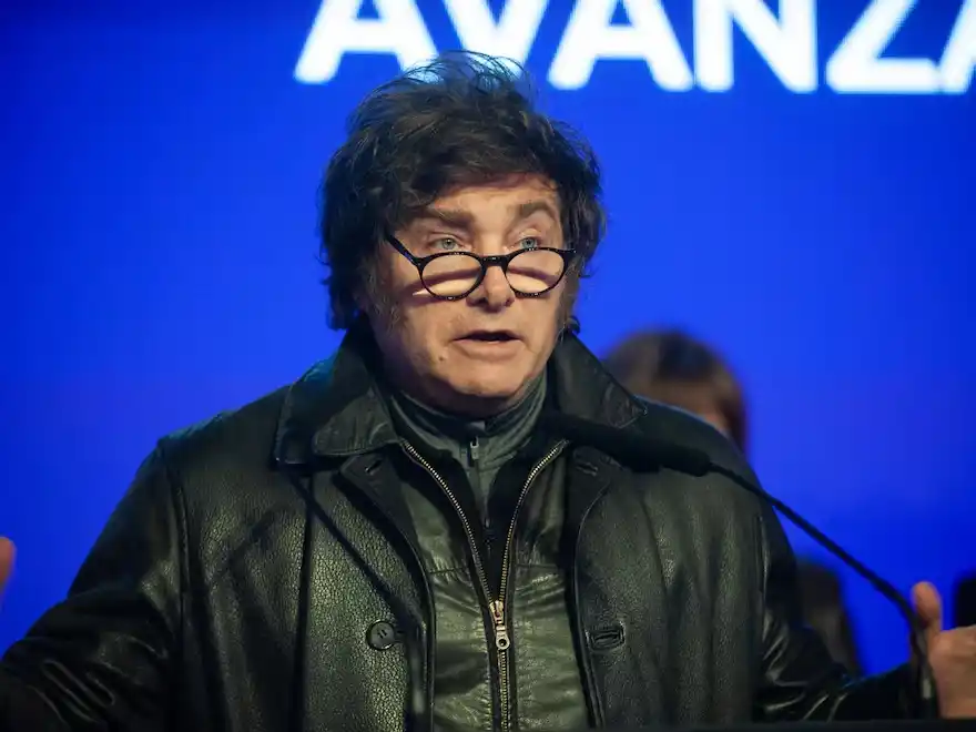 Milei busca recuperar la agenda entre la presión del dólar y el Congreso en pie de guerra