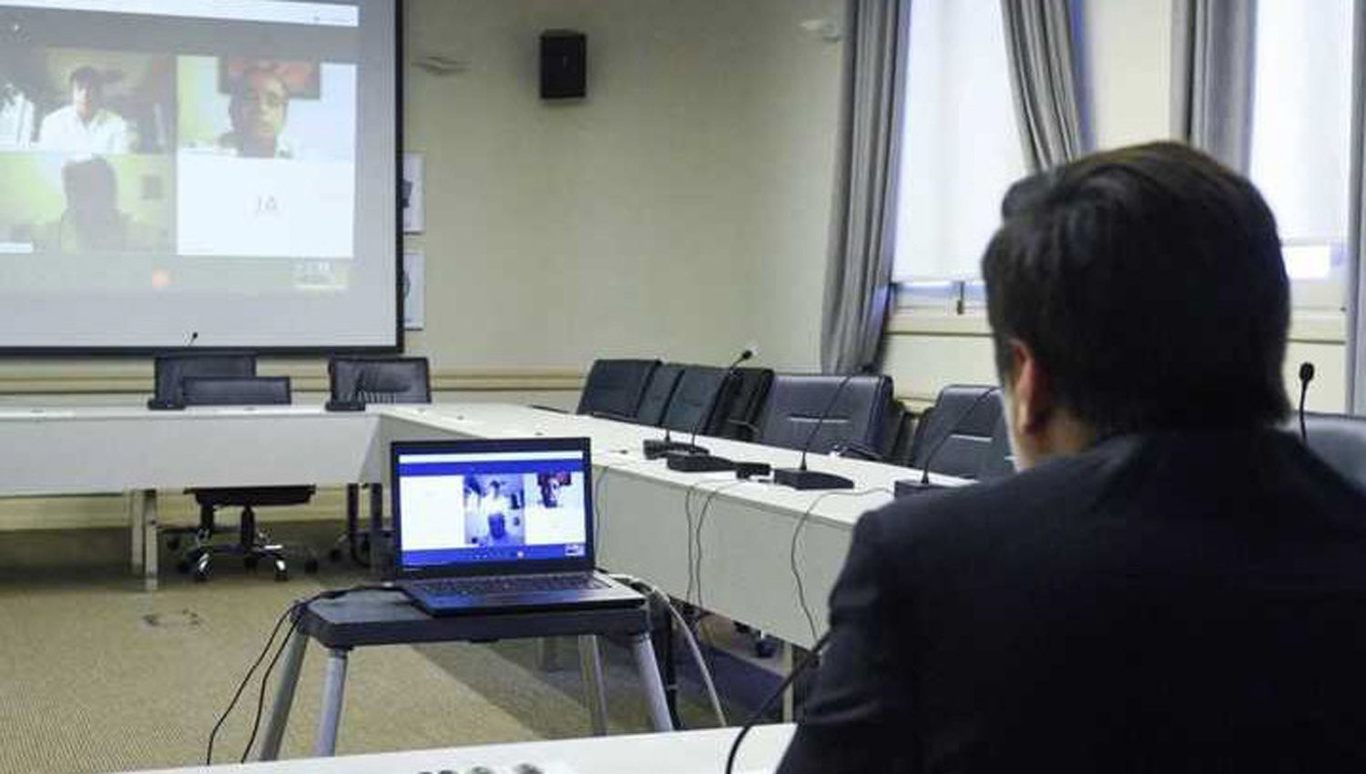 Ministros de Educación de todo el país analizaron la continuidad del calendario escolar