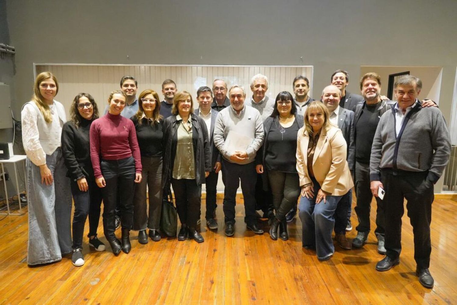 Lunghi participó del acto de asunción de autoridades del nuevo co-gobierno radical en Provincia