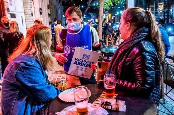 Coronavirus: cuáles son los 4 motivos que dan los jóvenes rosarinos que aún no se anotaron para recibir la vacuna