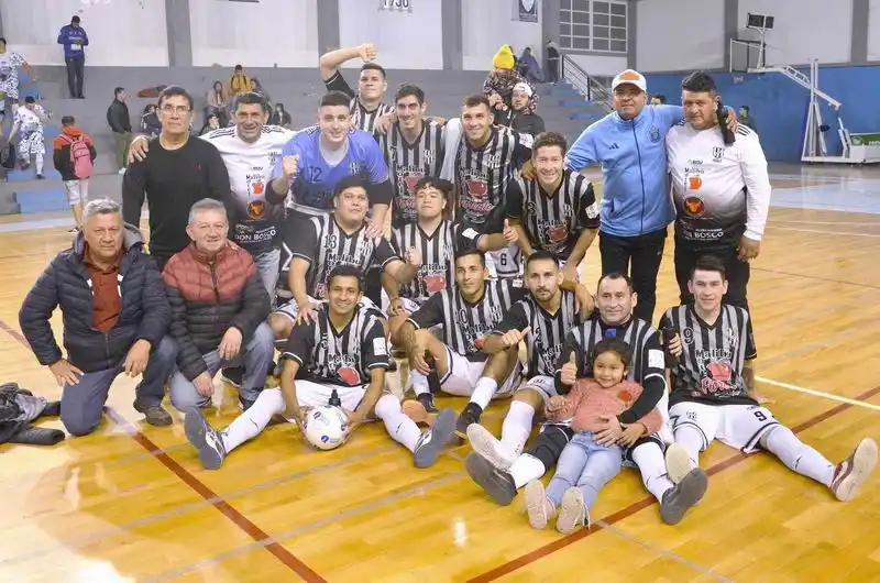 Sindicato de Correo y El
Porvenir jugarán la final