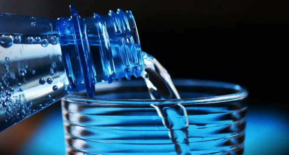 ¿Cómo mantenerse hidratados durante las fiestas?