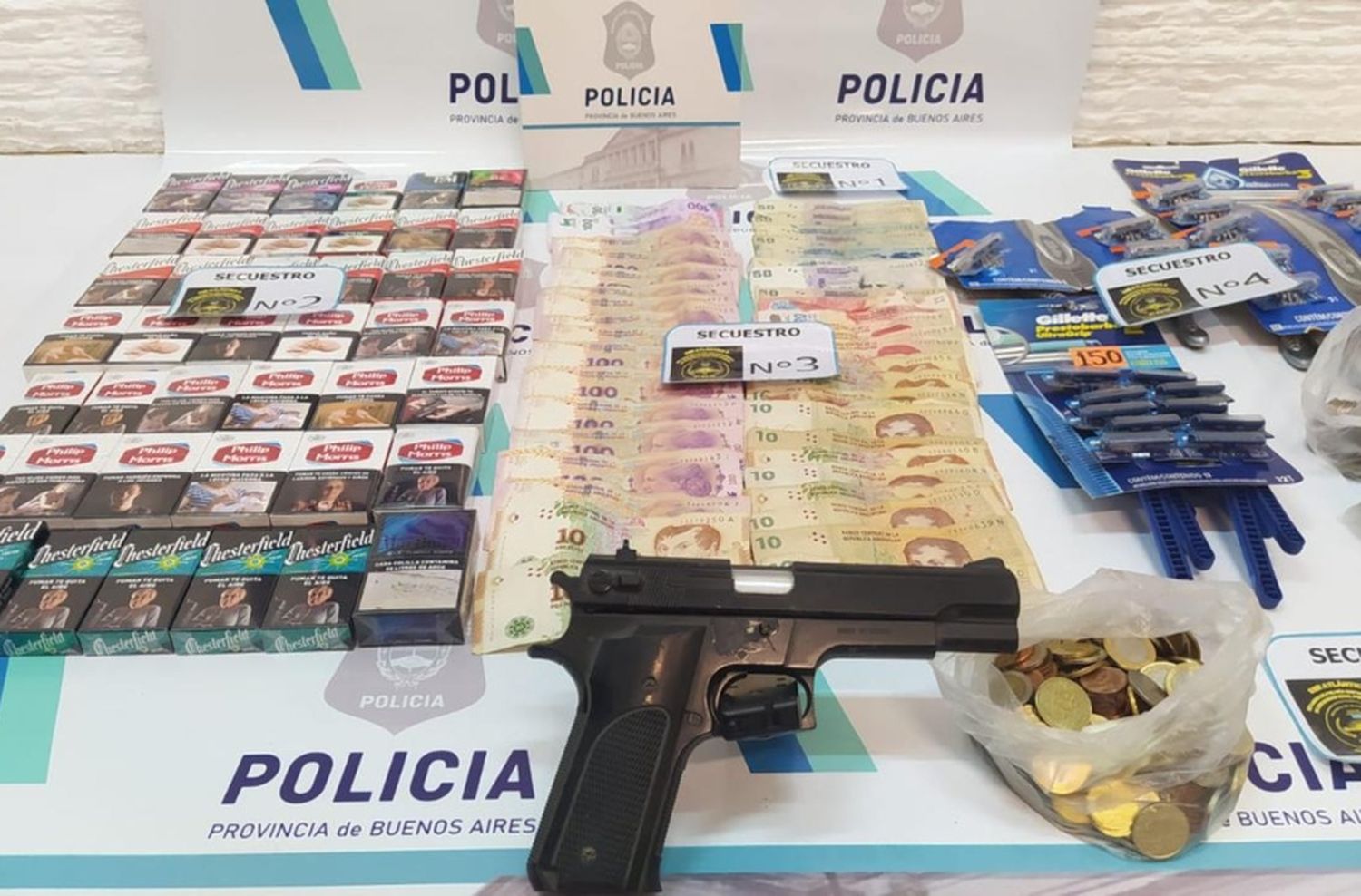 Asaltó un mercado a la madrugada y se escondió entre las góndolas