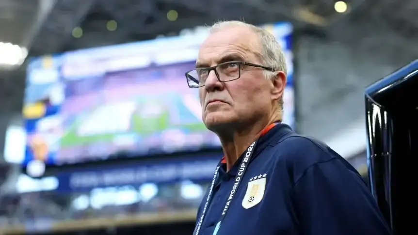 Bielsa y una nueva decepción tras quedar eliminado con Uruguay (FIFA).