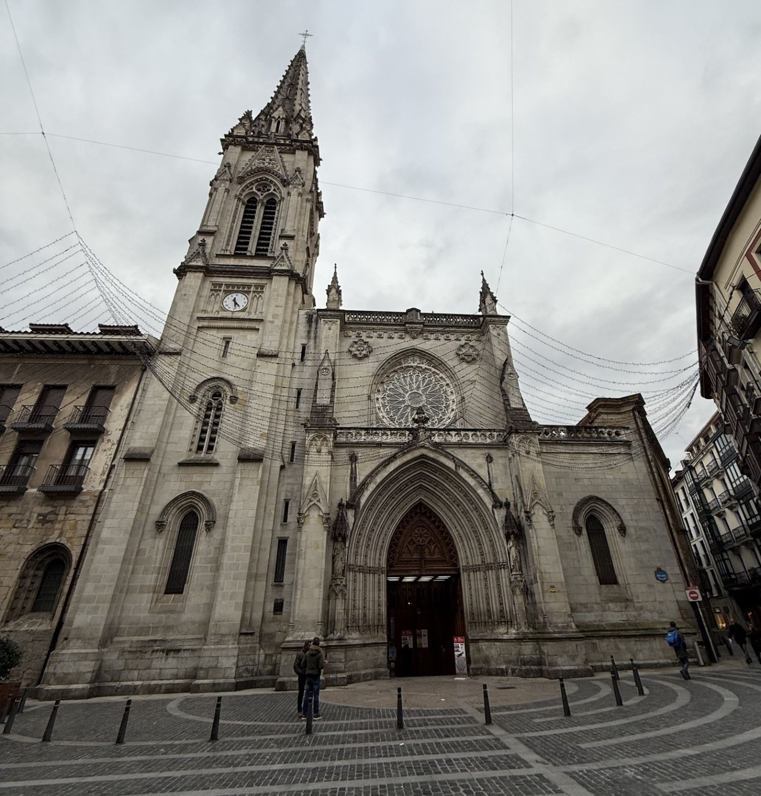 La catedral de Bilbao.-