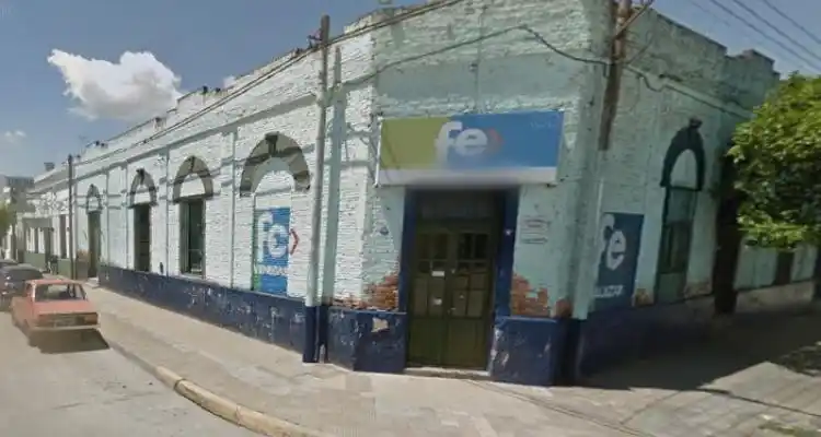 Ingresaron al Partido Fe e iniciaron un incendio