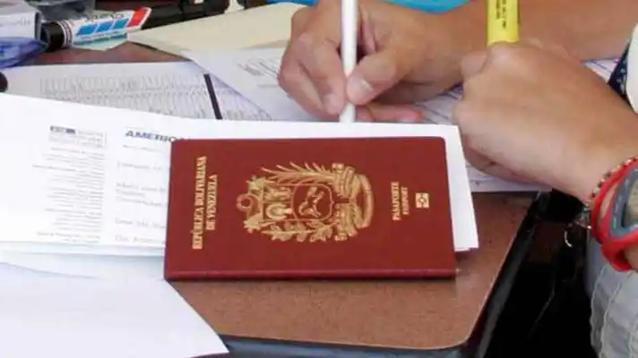 Saime envía 5 mil 700 pasaportes a venezolanos en Chile