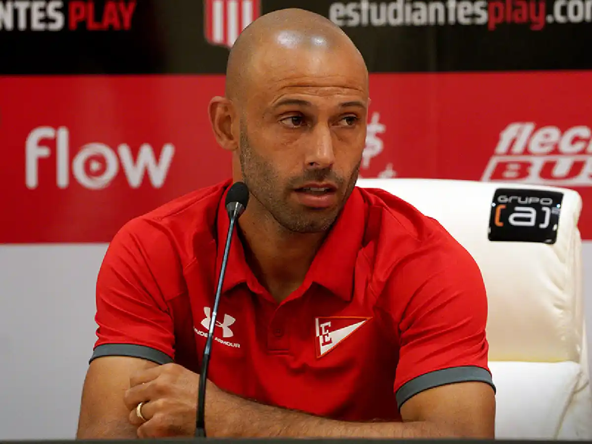 Mascherano anunció su retiro del fútbol profesional
