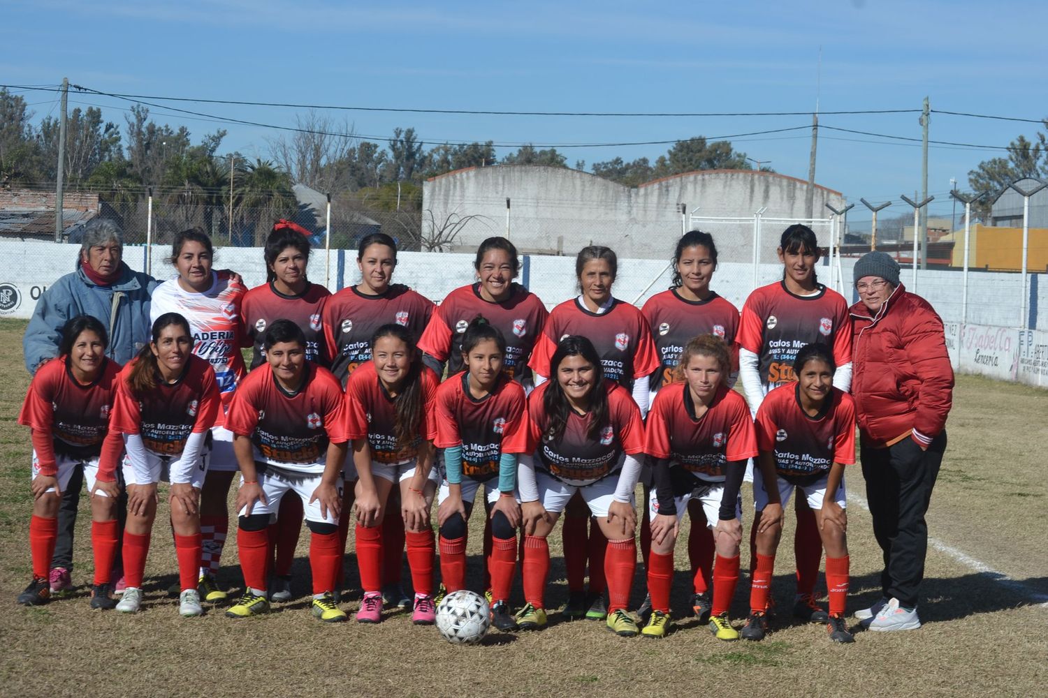 Hay que destacar el cumplimiento estricto de la reglamentación del Departamento de Fútbol Femenino y equipos muy bien presentados en cada fecha.