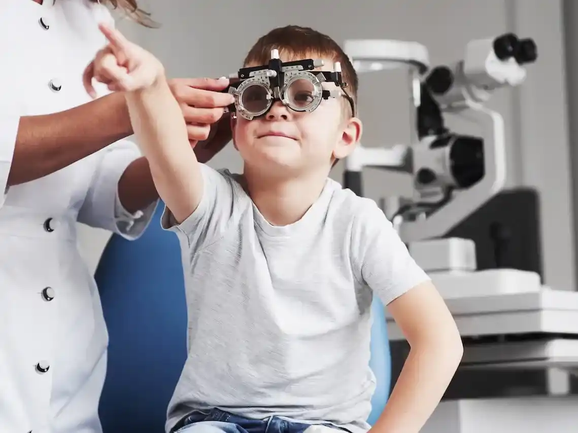 Salud visual infantil: anteojos, hábitos y control oftalmológico