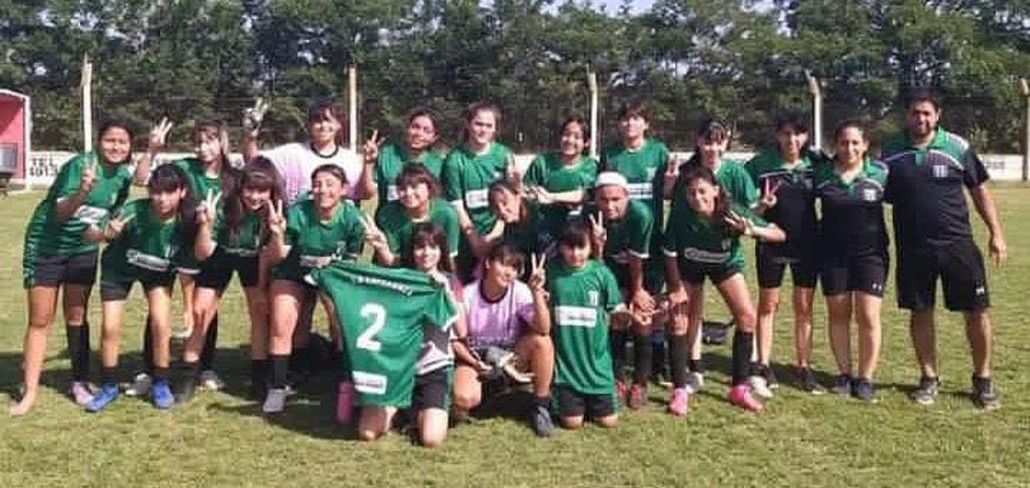 Fútbol femenino: La Sub 14 de La Esperanza gritó campeón