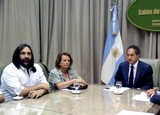 Docentes: Scioli evalúa reabrir la discusión salarial 