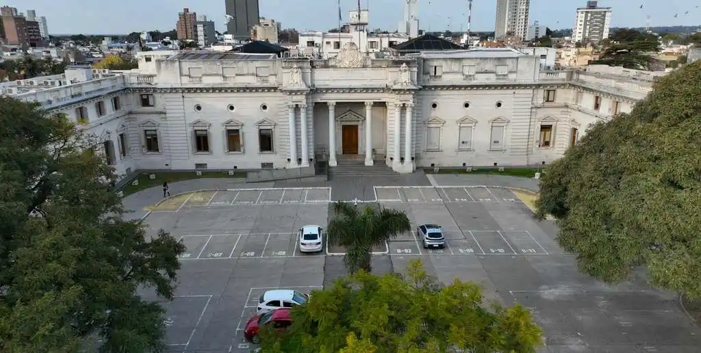 Fin del receso: la Legislatura retoma Extraordinarias con la Ley de Municipios en agenda.