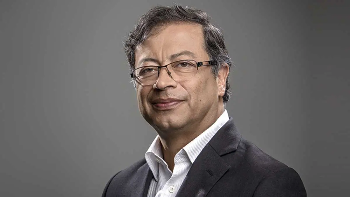 ¡PARACOS CON PETRO! Invitó a que los paramilitares se le unan para así lograr ser presidente de Colombia (+ video)