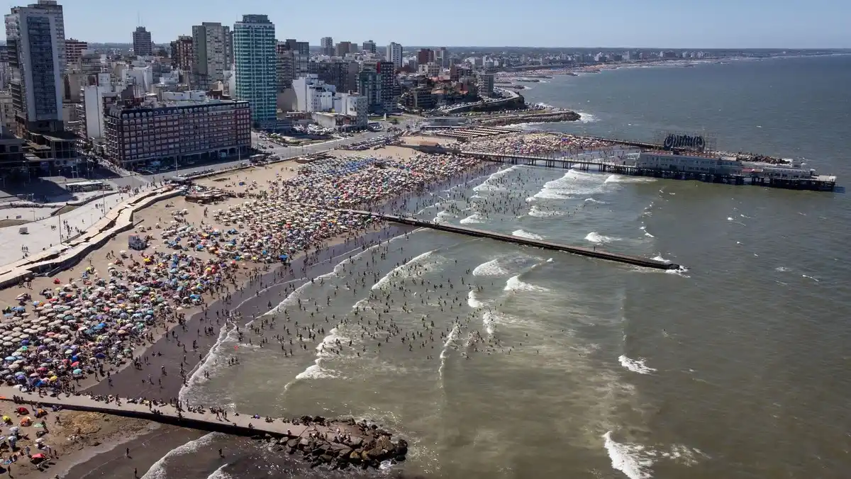 Vacaciones 2026: una familia tipo necesita casi $4 millones para viajar a un destino nacional