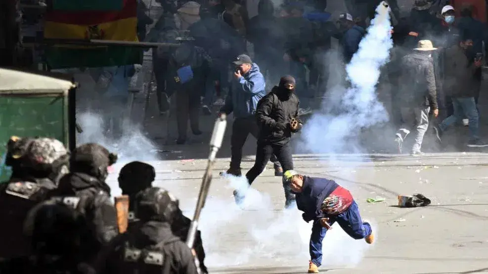 Bolivia en llamas, guerra en Medio Oriente y el rol de la IA: el análisis geopolítico de Rafael Briano en LU9