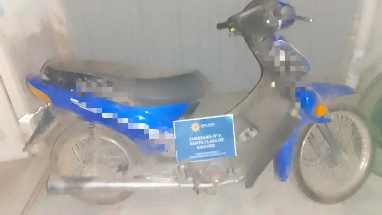 Recuperaron una motocicleta robada y detuvieron a un joven de 22 años en zona rural de Colonia Cello