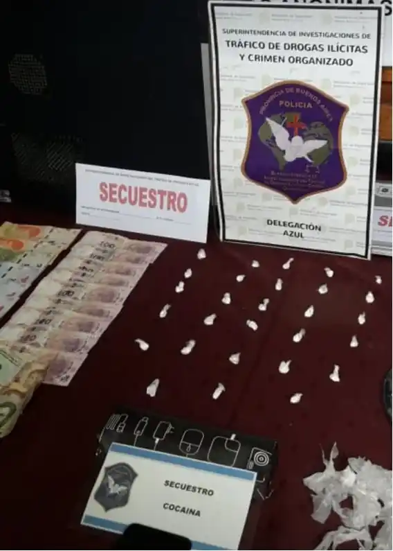 Tras dos allanamientos, la policía aprehendió a una persona y secuestró droga 