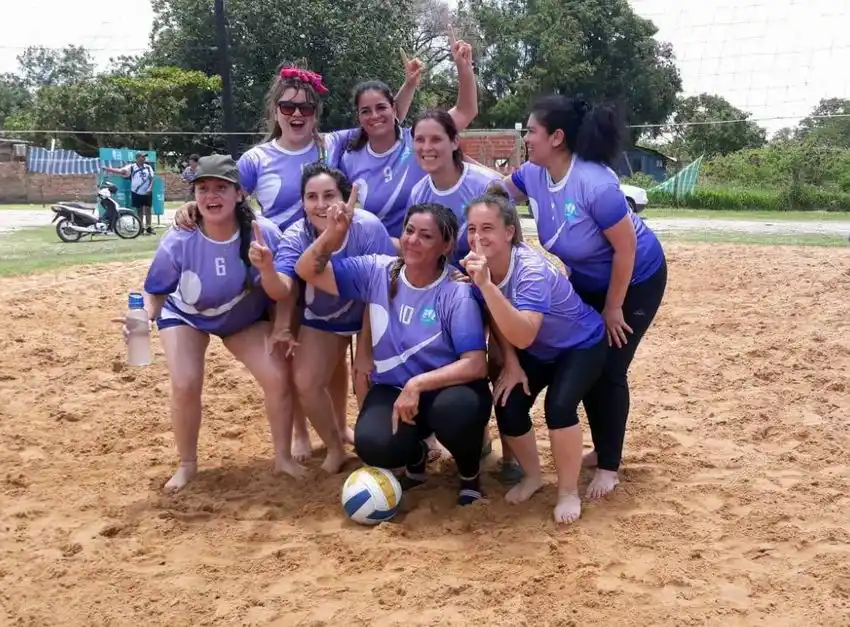 El truco y los penales coronaron
a los primeros campeones