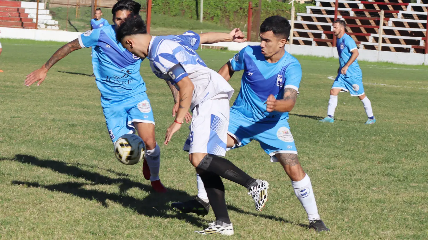 Fútbol: Con partidos en la Primera “A” y la “B” de los Torneos “Centenario” se juega la séptima fecha