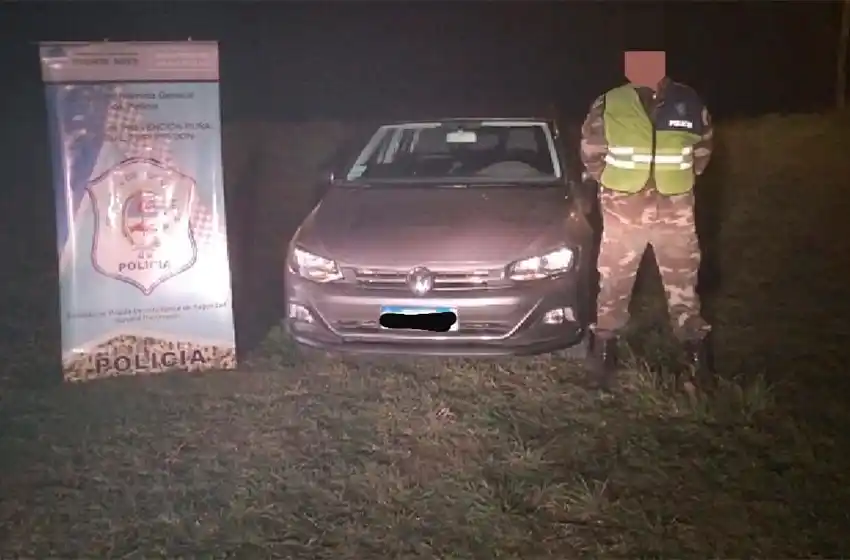 Circulaba por la ruta 88 con un auto con pedido de secuestro por estafas
