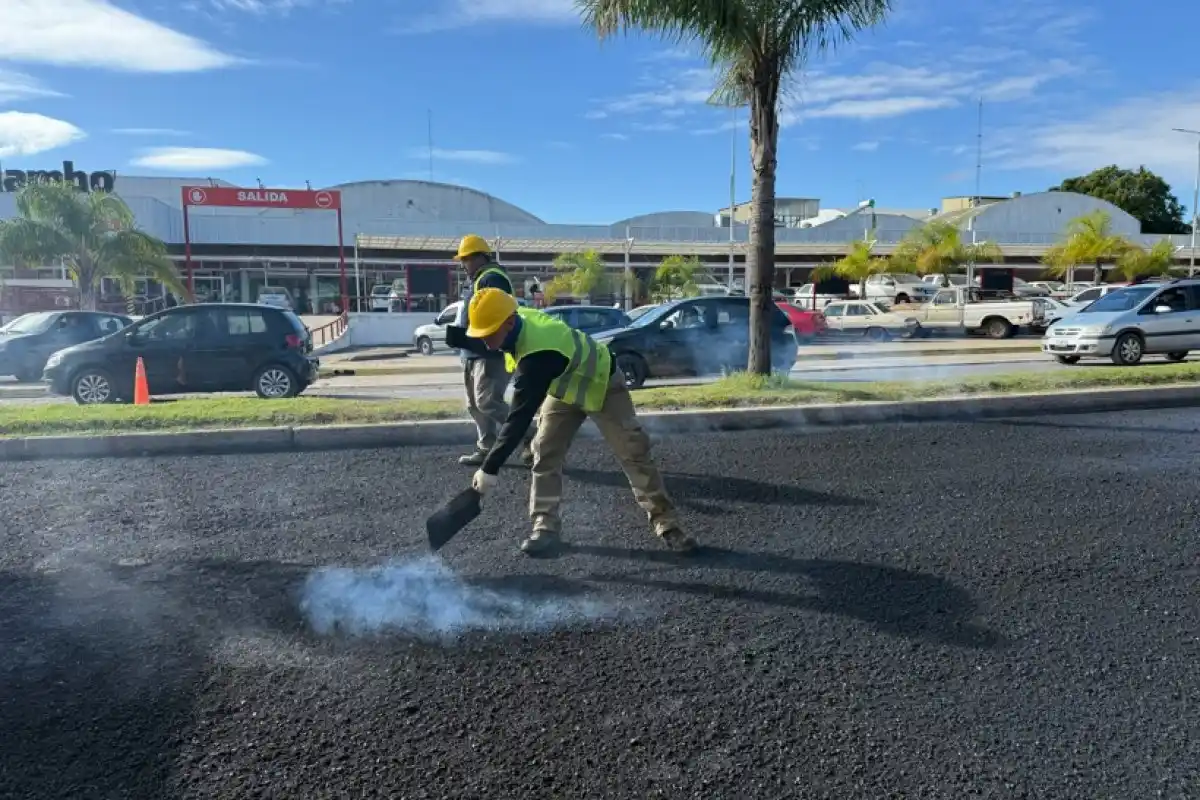 Etapa final: el lunes comenzarán a colocar el asfalto en uno de los lados del Boulevard Pedro Jurado