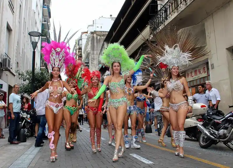 Gualeguaychú participó de la presentación de los carnavales de Entre Ríos