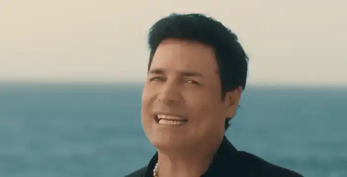 El rostro de Chayanne tiene a sus fanáticas alerta. Foto YouTube