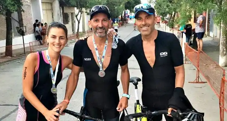 Presencia sampedrina en el Triatlón Internacional de La Paz