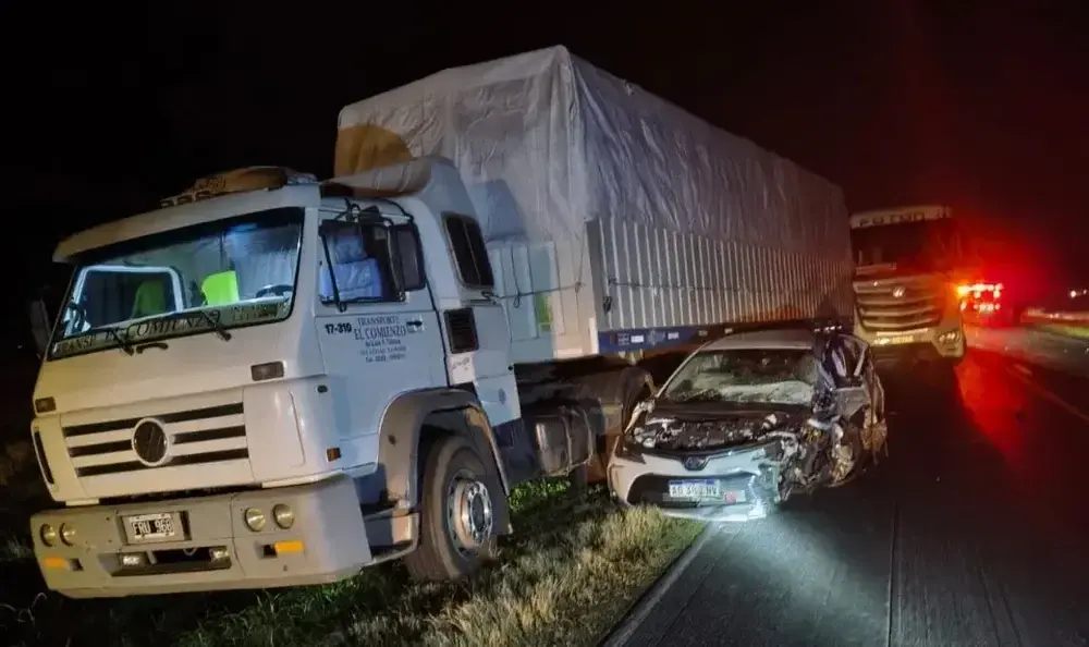 En el siniestro murió la conductora del Toyota Corolla.

Democracia