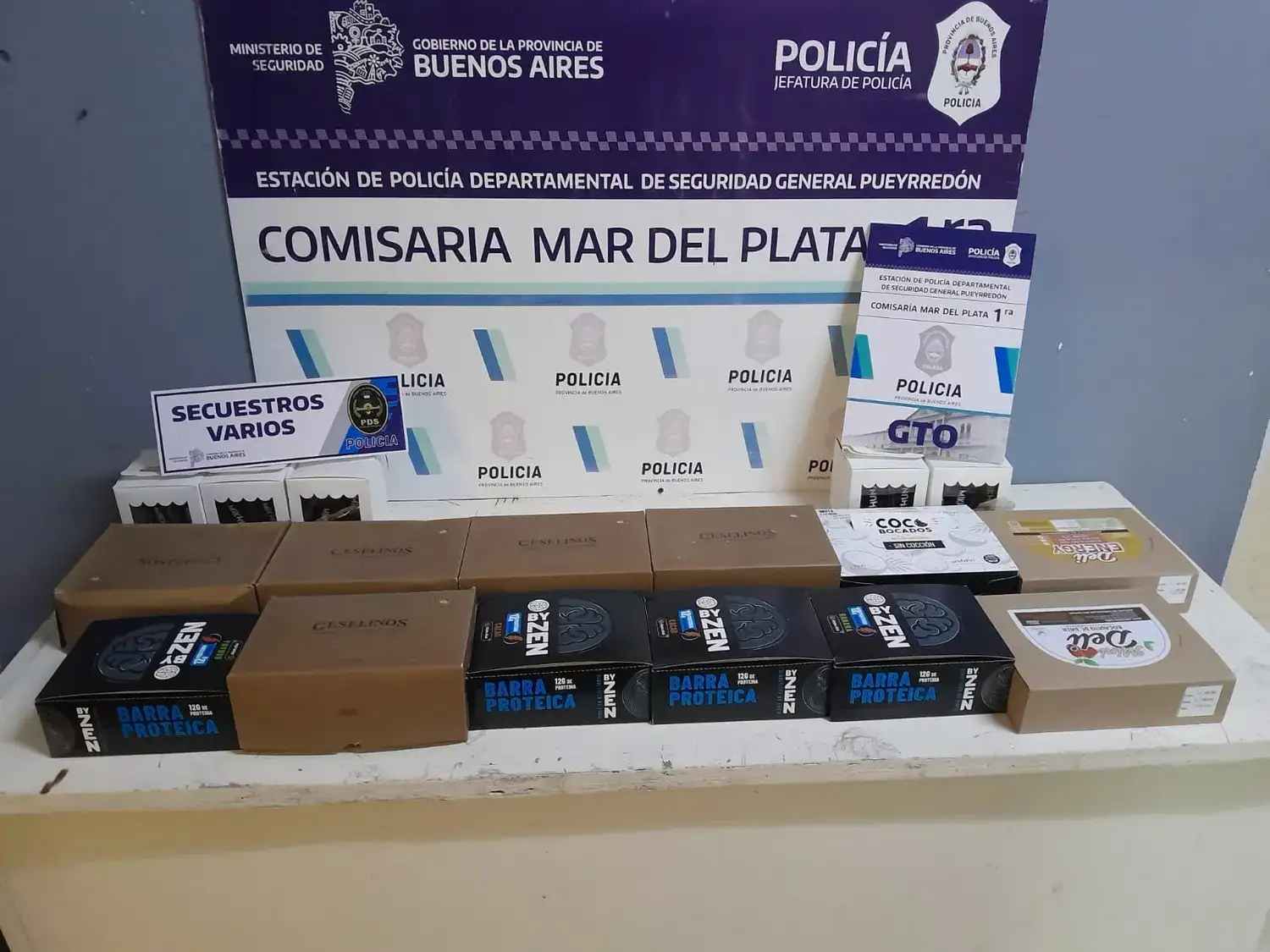 Intentó robar una caja con alimentos de una distribuidora y fue detenido