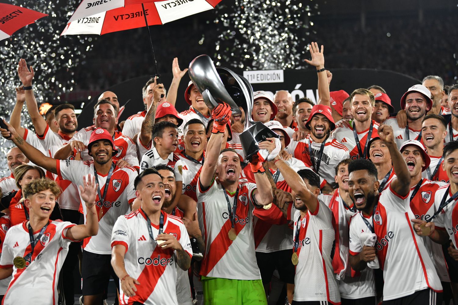 River se convirtió en el más ganador de la Supercopa y se quedó con su estrella Nº 72