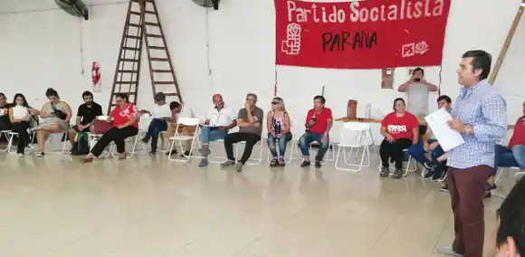 Socialistas  responsabilizan al  gobierno por el no  inicio de las clases