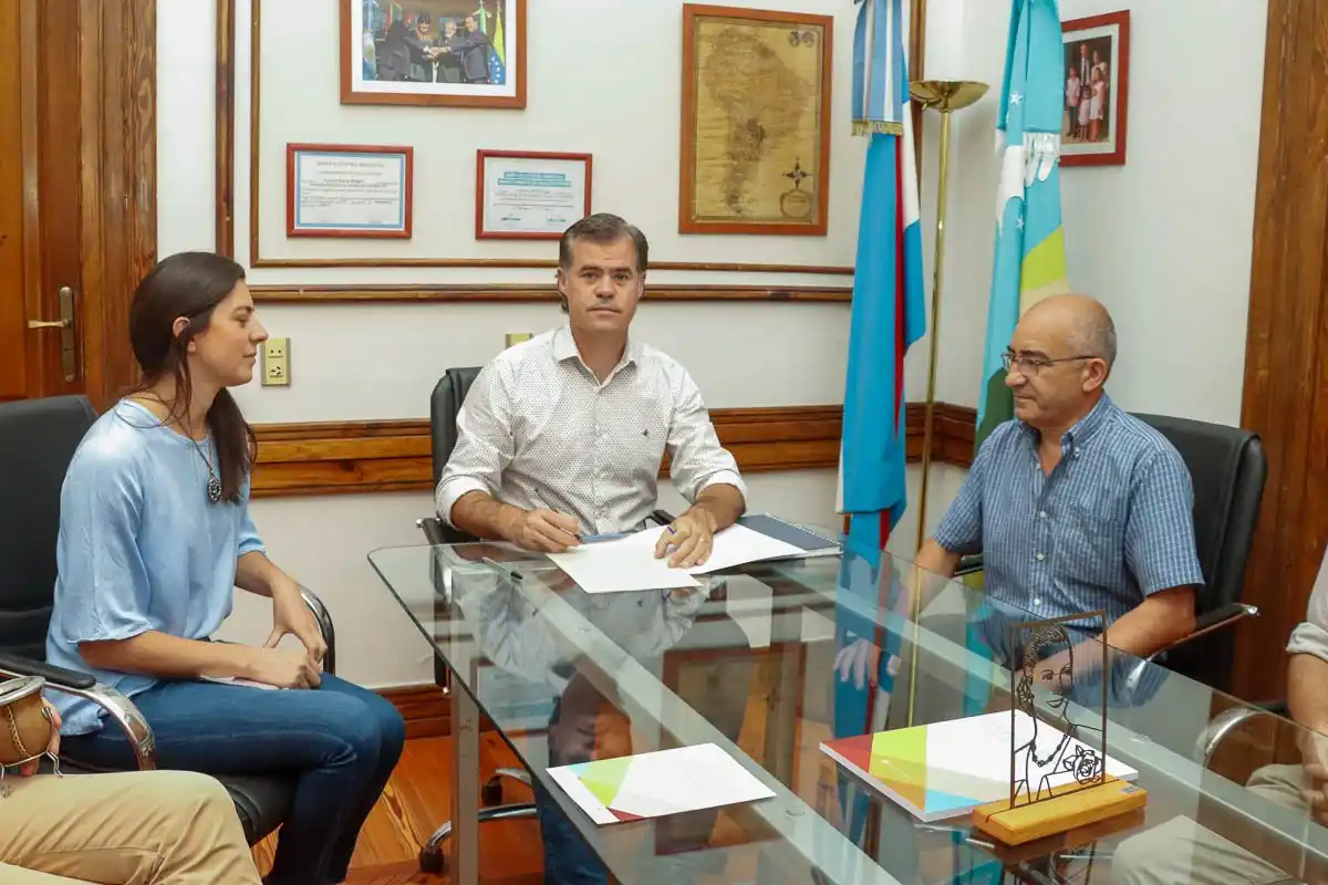 La Municipalidad firmó un convenio para garantizar el traslado de pacientes oncológicos