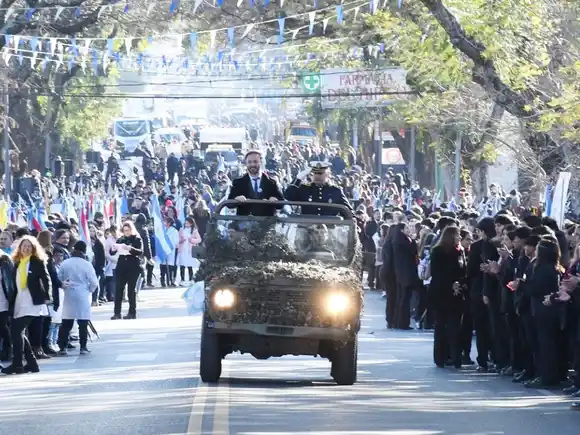 El desfile cívico-militar por el 9 de Julio será por la tarde