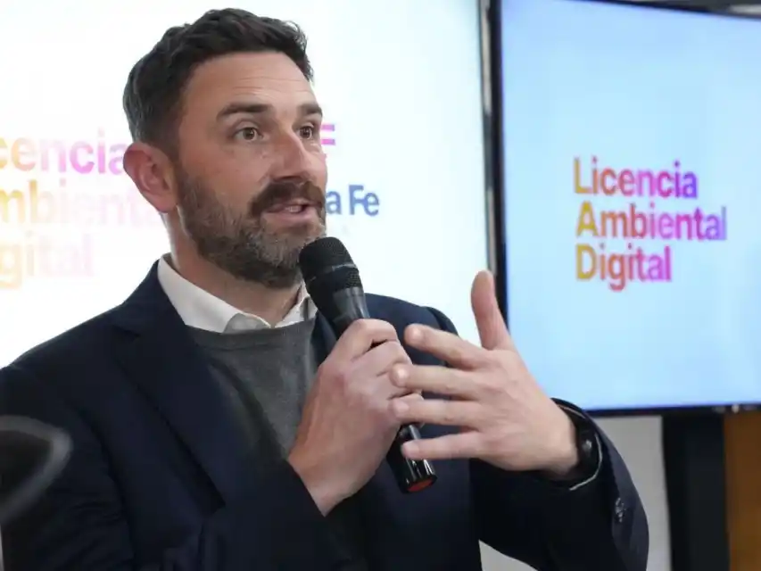 Ministro Enrique Estévez.